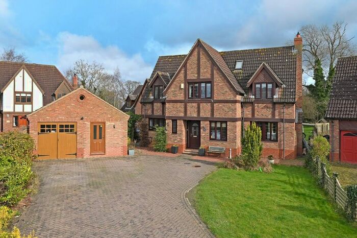 5 Bedroom Detached House For Sale In Maltings Court, Alne, York, YO61