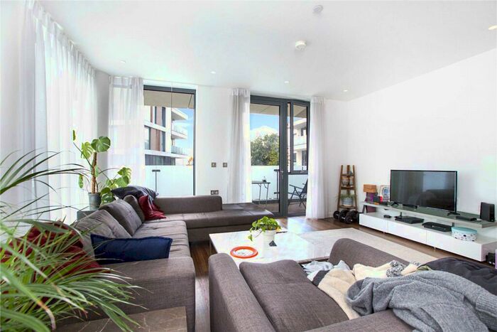 4 Bedroom Apartment To Rent In Sitka House, Quebec Way, Canada Water, London, SE16