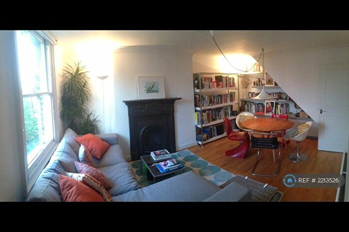 3 Bedroom Maisonette To Rent In Middleton Grove, London, N7