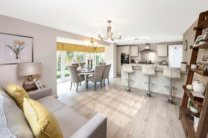 4 Bedroom Detached House For Sale In St Laurence Avenue, Aylesford, Maidstone, Kent, ME16