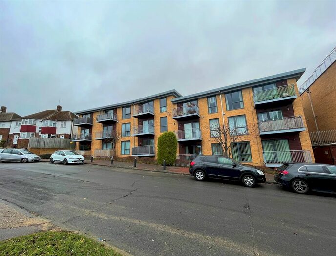 1 Bedroom Flat To Rent In Maylands Drive, Sidcup DA14