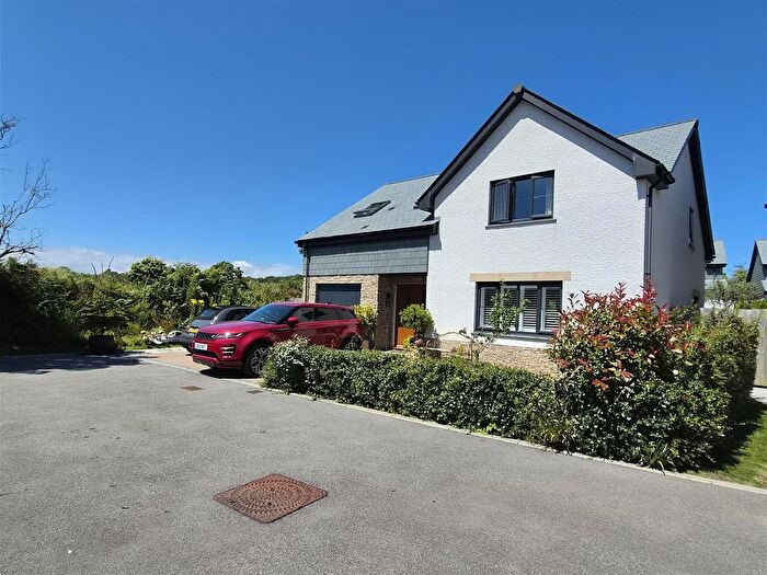 4 Bedroom Detached House For Sale In Lantic Road, Fowey, PL23
