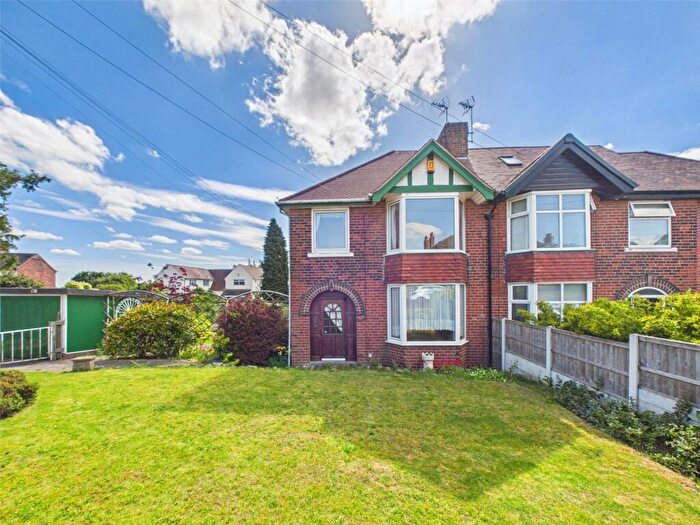 3 Bedroom Semi-Detached House For Sale In Ilkeston Road, Heanor, Derbyshire, DE75