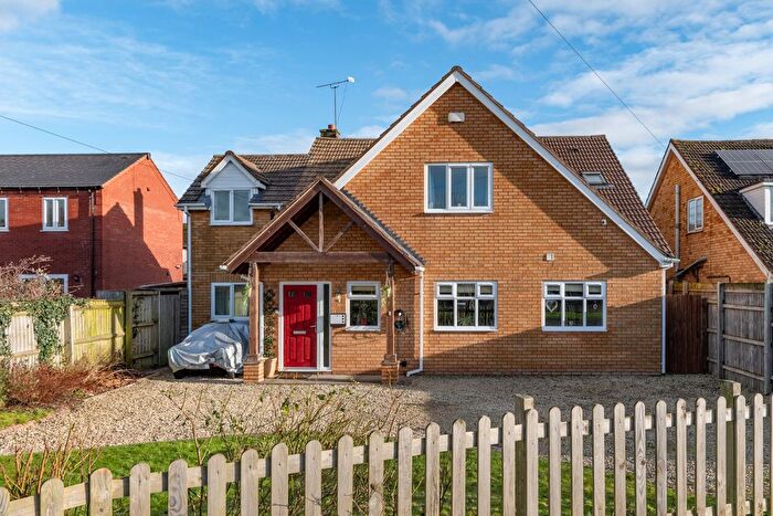 5 Bedroom Detached House For Sale In Bromsgrove Road, Studley, Warwickshire, B80