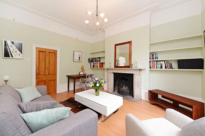 1 Bedroom Flat To Rent In Offord Road, London, N1