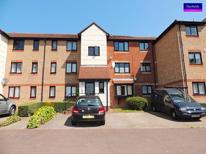 1 Bedroom Studio To Rent In Magpie Close, Enfield, EN1