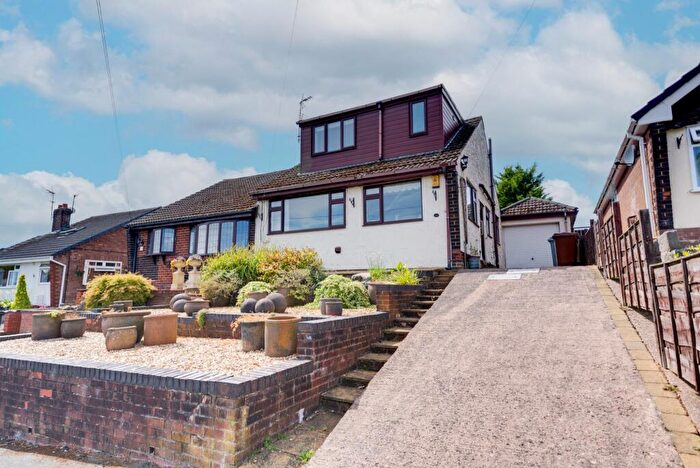 5 Bedroom Semi-Detached House For Sale In Tidnock Avenue, Congleton, CW12