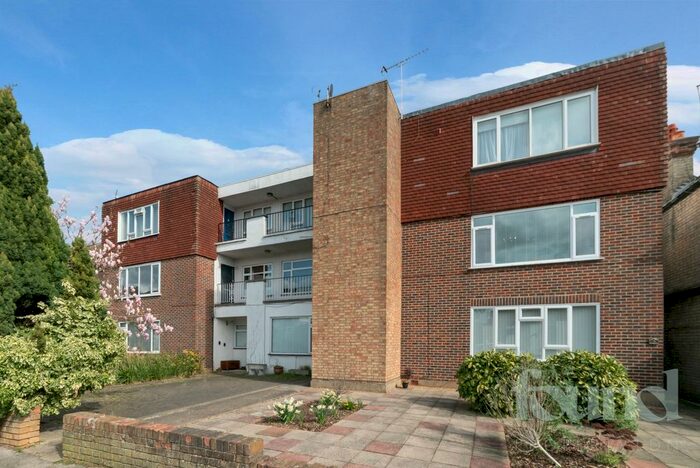 1 Bedroom Flat To Rent In Warren Road, Chingford, E4