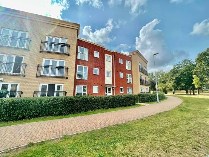 2 Bedroom Flat To Rent In Broadhurst Place, Basildon, SS14