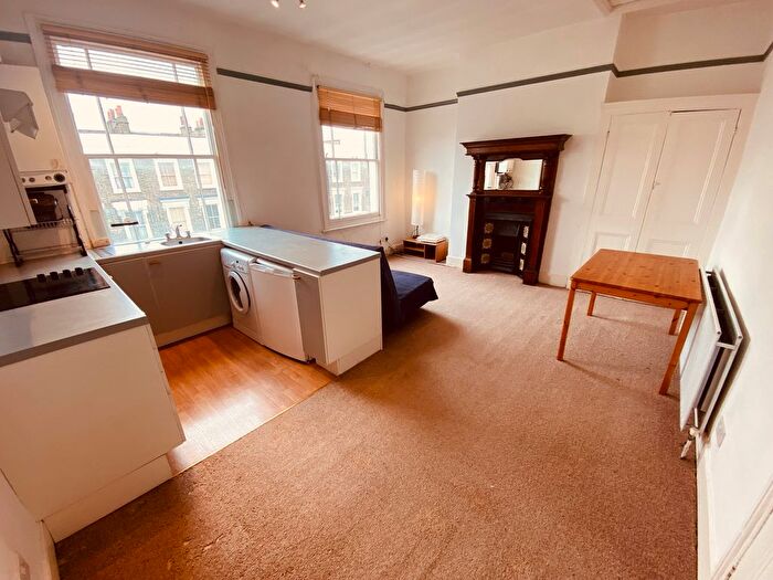 1 Bedroom Flat To Rent In Windsor Road, Holloway, N7