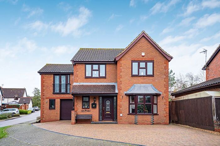 6 Bedroom Detached House For Sale In Blakeney Court, Tattenhoe, Milton Keynes, MK4