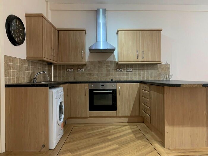 2 Bedroom Flat To Rent In St. Marys Road, Liverpool, Merseyside, L19