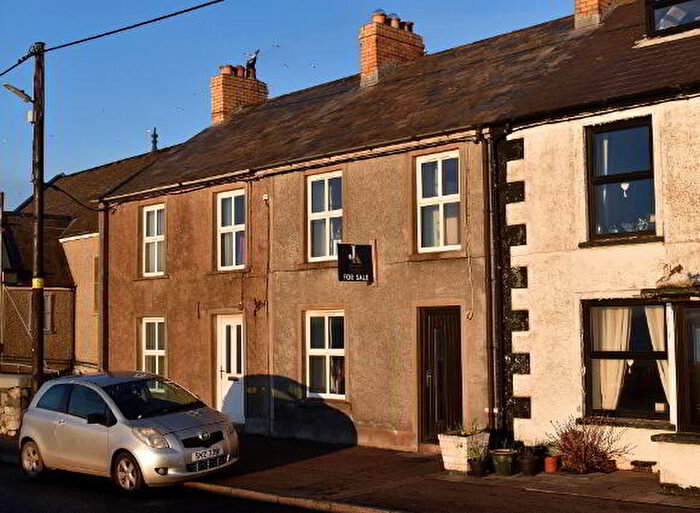 3 Bedroom Mid Terraced House For Sale In Shore Road, Kircubbin, BT22