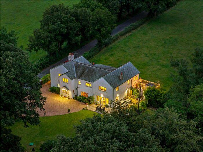 6 Bedroom Detached House For Sale In Commons Lane, Balderstone, BB2