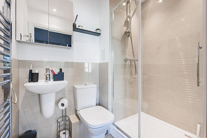 2 Bedroom Flat For Sale In Liberty House, Welwyn Garden City, AL7