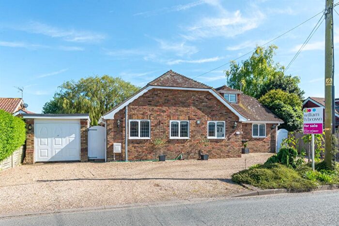 4 Bedroom Chalet For Sale In Barnhall Road, Tolleshunt Knights, Maldon, CM9