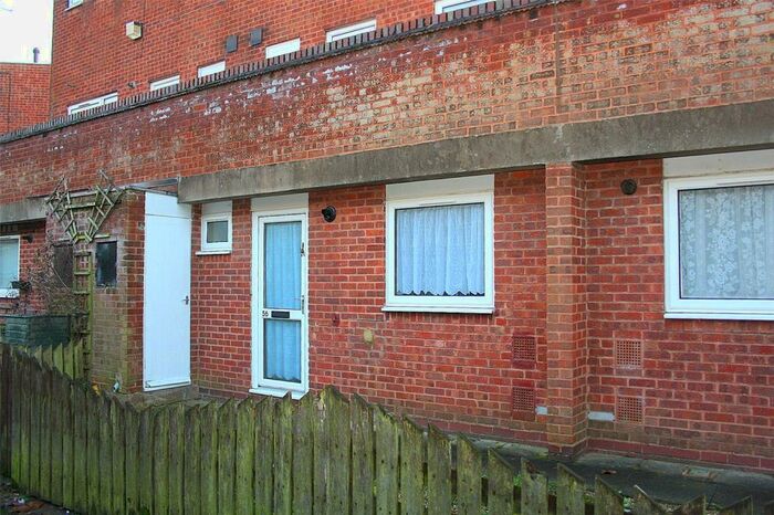 1 Bedroom Apartment To Rent In Winyates Centre, Redditch, B98