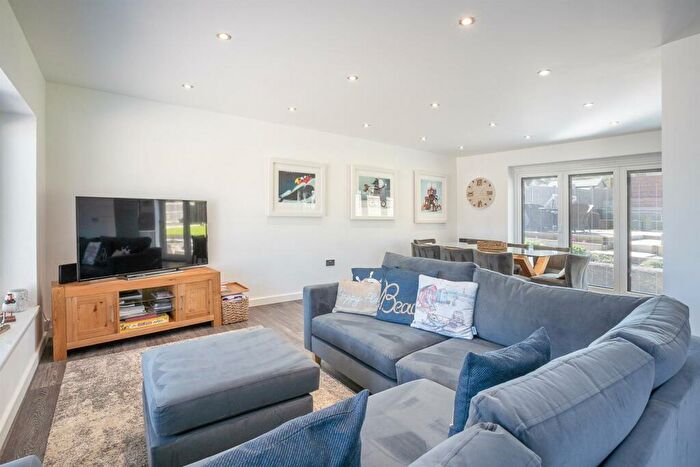 4 Bedroom Detached Bungalow For Sale In Rhianfa, Benllech, Tyn-Y-Gongl, LL74