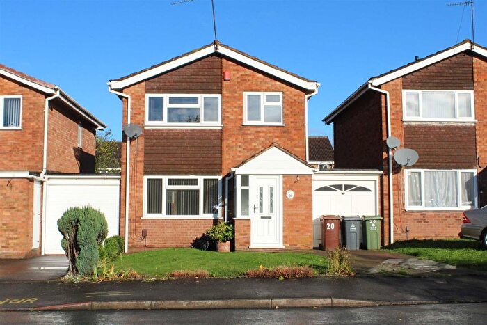 3 Bedroom Detached House To Rent In Pommel Close, Walsall, WS5