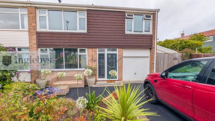4 Bedroom Semi-Detached House For Sale In Fenner Close, Marske-By-The-Sea, Redcar, TS11