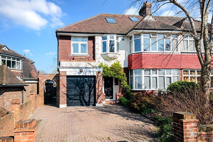 4 Bedroom Property For Sale In Downs Road, Epsom, KT18