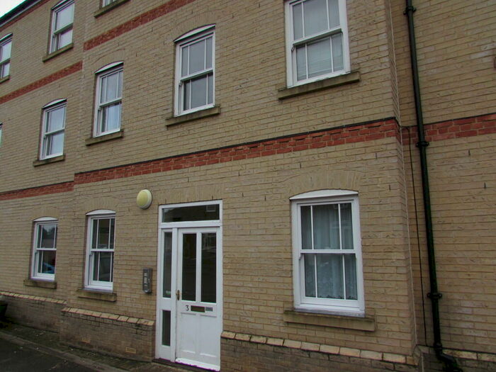 2 Bedroom Apartment To Rent In St. Johns Street, PE29