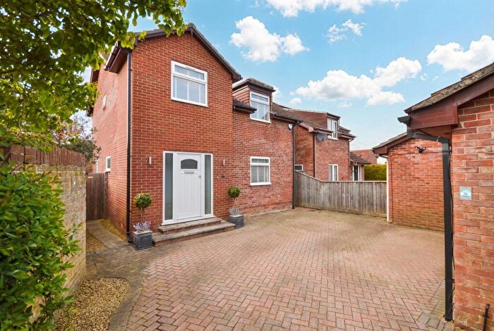 4 Bedroom Detached House For Sale In Kingston Avenue, Saltford, Bristol, BS31