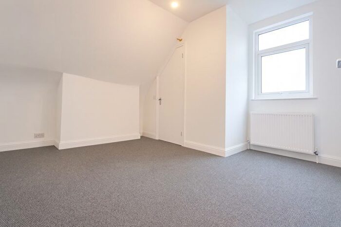 Property To Rent In Myddleton Road, Bounds Green, N22