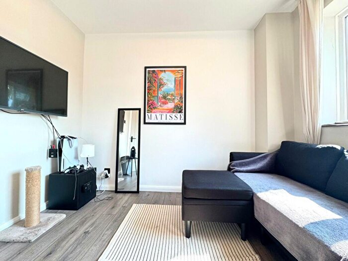2 Bedroom Flat To Rent In Balaam Street, London, E13