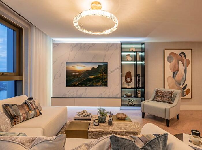 2 Bedroom Flat For Sale In Marsh Wall, London, E14