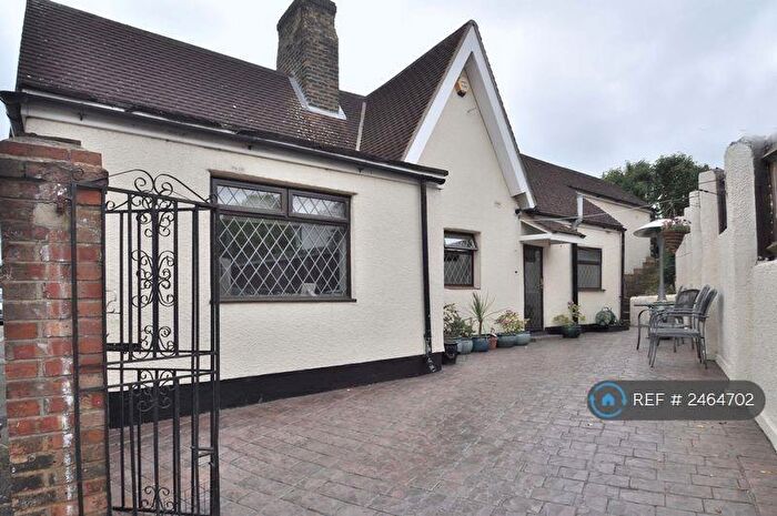 3 Bedroom Bungalow To Rent In Fremantle Road, Belvedere, DA17