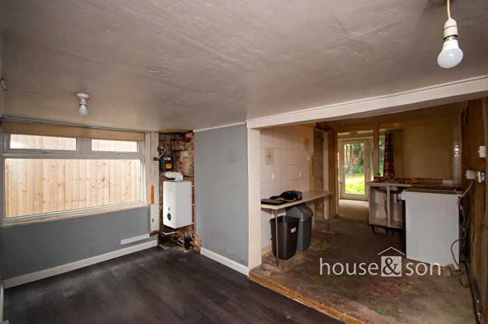 2 Bedroom Semi-Detached House For Sale In Brassey Road, Bournemouth, BH9