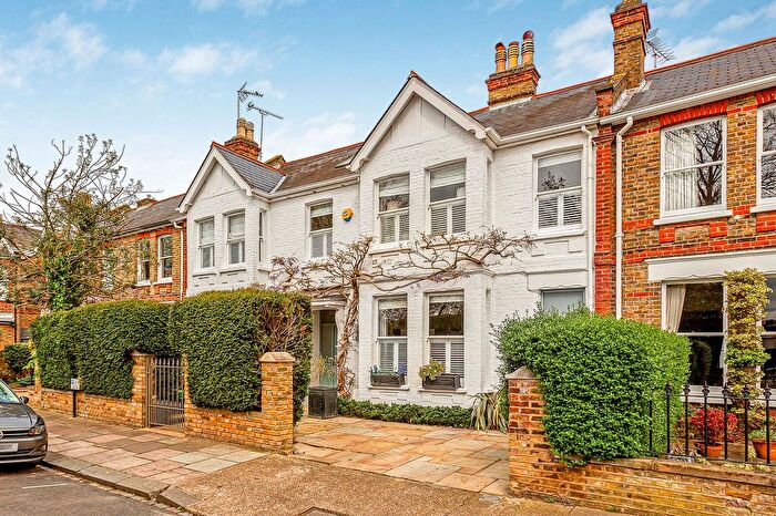 6 Bedroom Terraced House For Sale In Cambridge Road, Teddington, Middlesex, TW11