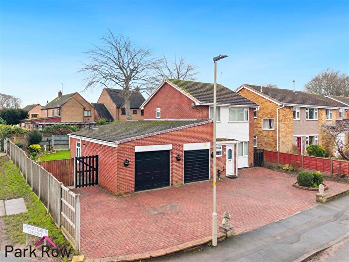 4 Bedroom Detached House For Sale In Eversley Garth Crescent, Sherburn In Elmet, LS25