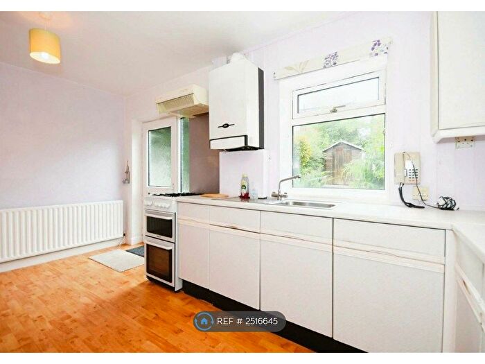 2 Bedroom End Of Terrace House To Rent In Bole Hill Lane, Sheffield, S10