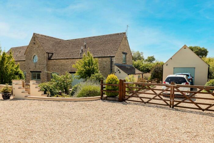 3 Bedroom Barn Conversion For Sale In Fosse Barn, Cricklade Road, South Cerney, GL7