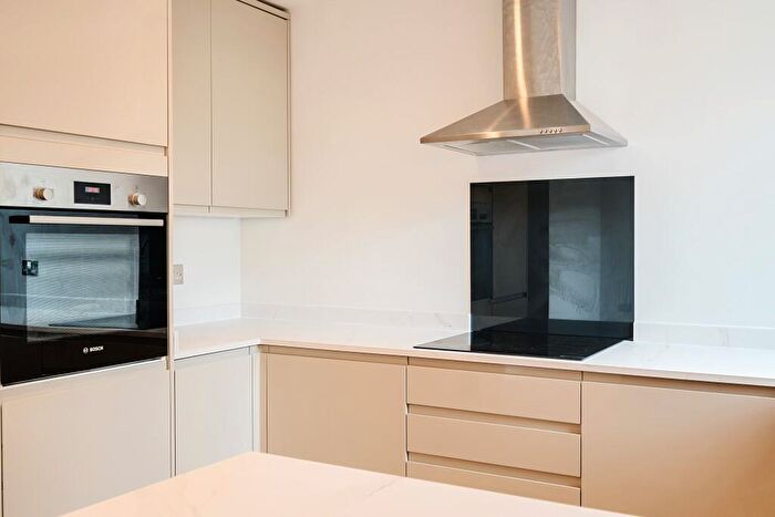 2 Bedroom Flat For Sale In Coniston Court, Stonegrove, Edgware, HA8