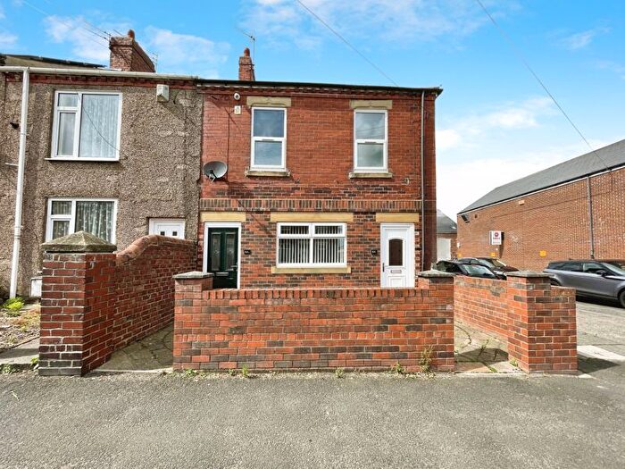 2 Bedroom Flat To Rent In Rothesay Terrace, Bedlington, NE22