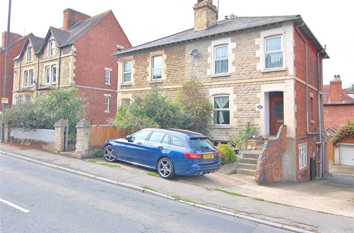 5 Bedroom Semi-Detached House For Sale In Bath Road, Stroud, Gloucestershire, GL5