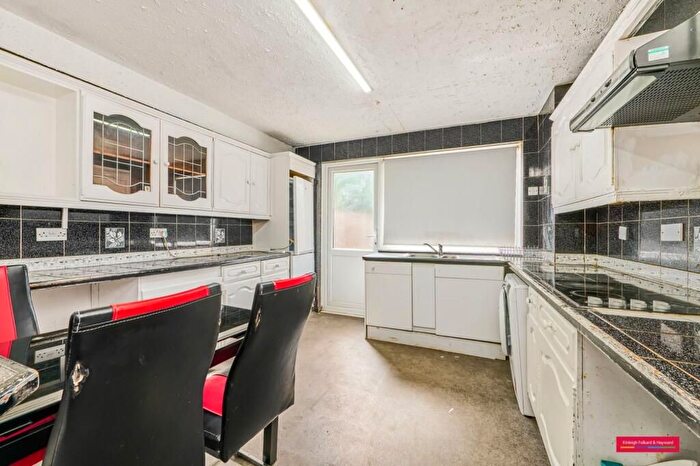 4 Bedroom End Of Terrace House To Rent In Clifton Way, London, SE15