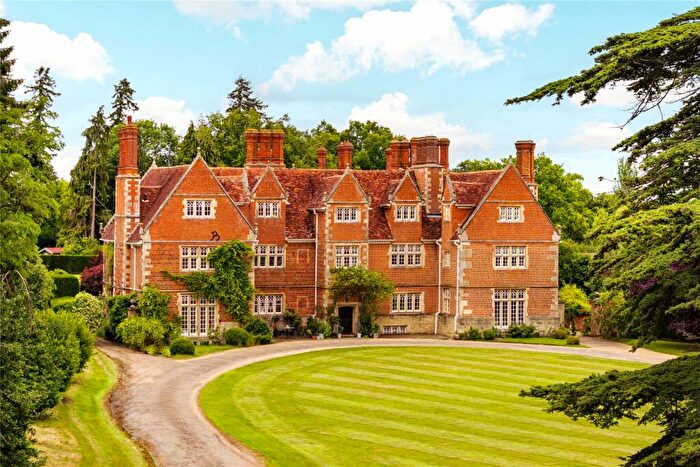 6 Bedroom House For Sale In Pound Lane, North Crawley, Buckinghamshire, MK16