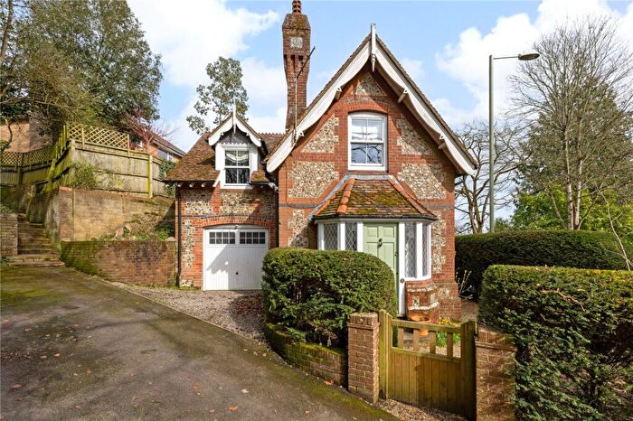 5 Bedroom Detached House For Sale In Worthy Road, Winchester, Hampshire, SO23
