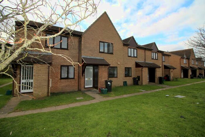 1 Bedroom Flat To Rent In Parklands Court, Saxmundham Way, Clacton-on-Sea, CO16