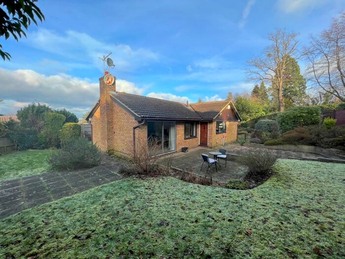 3 Bedroom Bungalow To Rent In Glenmore Park, Tunbridge Wells, TN2