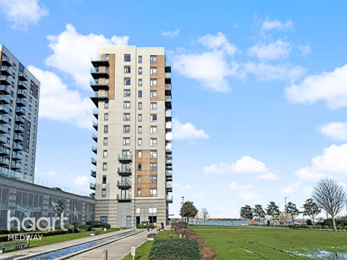 2 Bedroom Flat For Sale In Pegasus Way, Gillingham, ME7