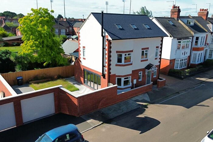 4 Bedroom Detached House For Sale In Birchfield Road, Abington, NN1