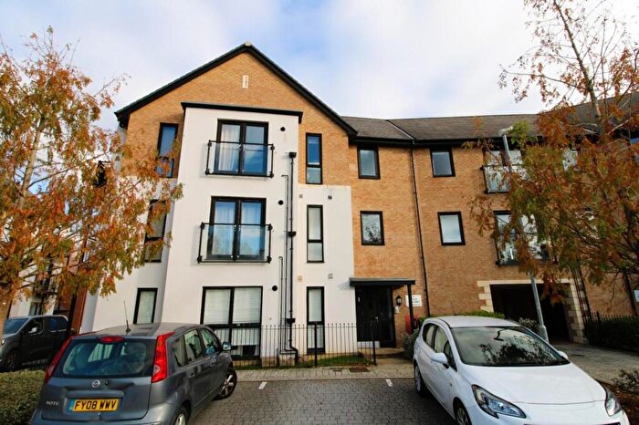 2 Bedroom Flat To Rent In Wills Crescent, Leybourne, West Malling, ME19