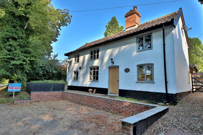 4 Bedroom Cottage For Sale In The Street, Aslacton, Norwich NR15