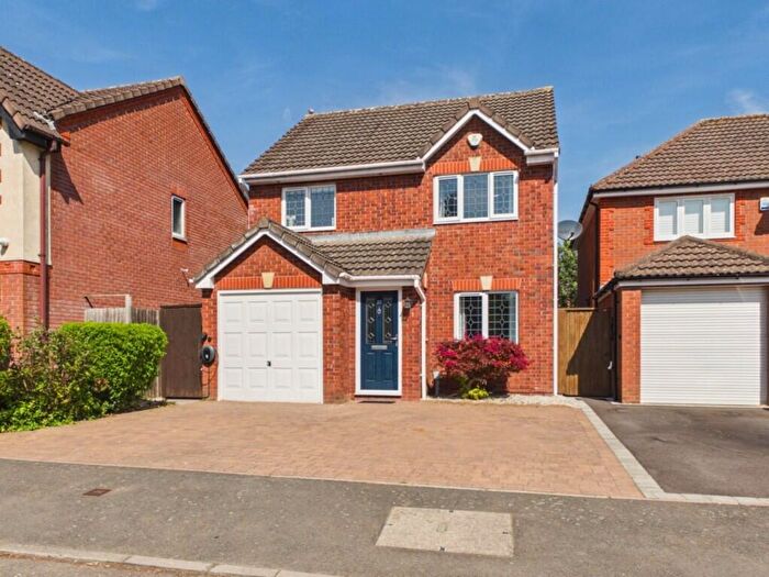 3 Bedroom Detached House For Sale In Merlin Way, Mickleover, DE3