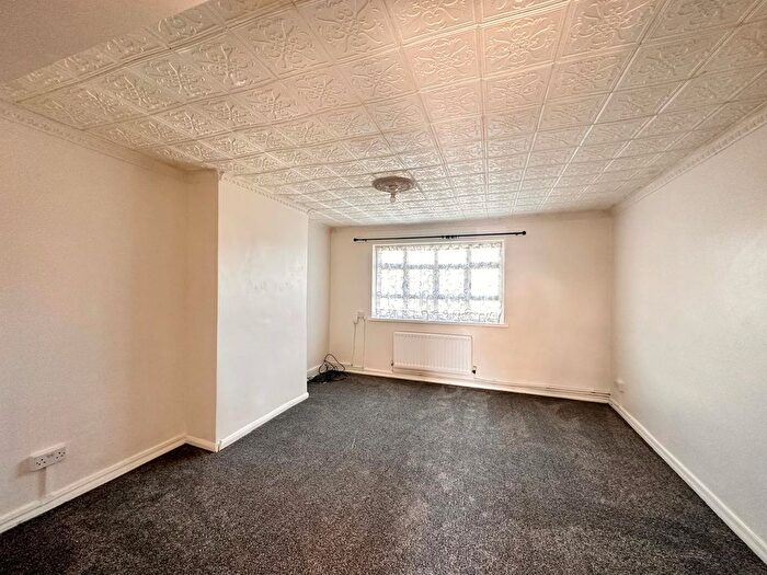 2 Bedroom Flat To Rent In Newstead Court, Byron Way, Northolt, UB5
